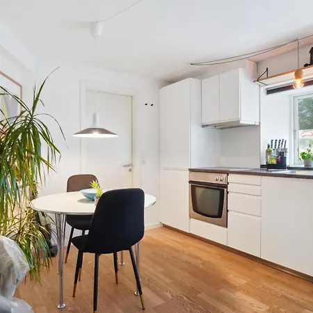 Minimalistisk Studiolejlighed I Centrum Af Apartment Aarhus